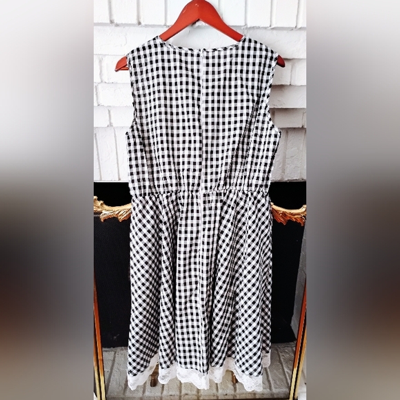 NWOT! Black and White Gingham Dress - Picture 2 of 11